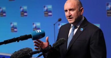 Кой асфалтира пътя на Радев до Анкара Кой асфалтира пътя на Радев до Анкара