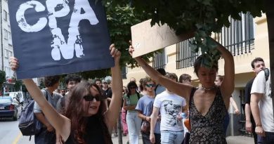 НАТФИЗ отново излиза пред МОН след четири месеца протести